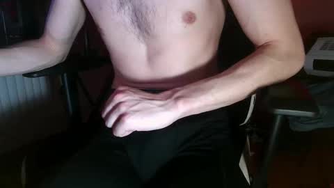 Snapshot of mrrogu3 chatting on February 25, 2026, 9:57 pm MrRogue online show from February 25, 2026, 9:57 pm