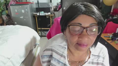 mrs_mommy online show from November 27, 2025, 8:00 pm