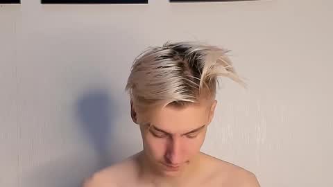 Adam online show from December 18, 2024, 10:02 pm