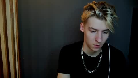 Adam online show from December 30, 2024, 9:40 pm