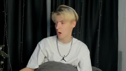 Adam online show from February 1, 2025, 12:18 am