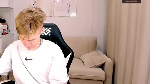 Adam online show from October 21, 2025, 11:55 am