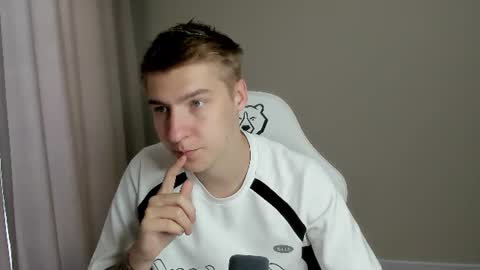 Snapshot of mrsexycum4u chatting on July 25, 2026, 10:13 am Adam online show from July 25, 2026, 10:13 am