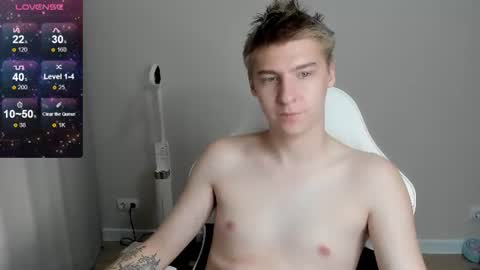 Snapshot of mrsexycum4u chatting on August 1, 2026, 5:01 pm Adam online show from August 1, 2026, 5:01 pm