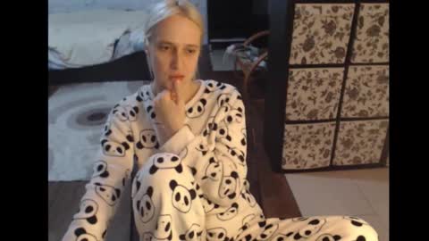 Sasha online show from October 16, 2025, 4:08 pm