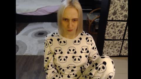 Snapshot of mrsluck chatting on January 10, 2026, 11:09 pm Sasha online show from January 10, 2026, 11:09 pm