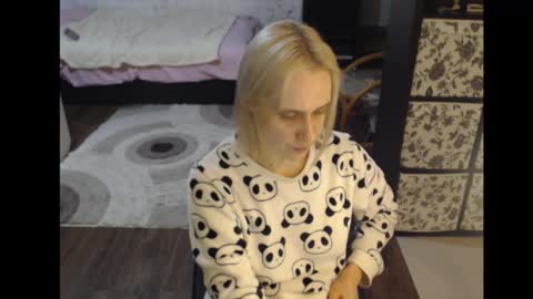 Snapshot of mrsluck chatting on January 11, 2026, 3:06 pm Sasha online show from January 11, 2026, 3:06 pm