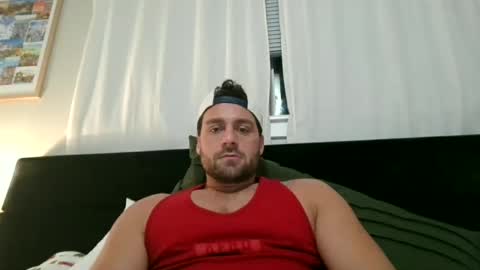 Snapshot of mrthickly818 chatting on February 6, 2026, 5:23 am mrthickly818 online show from February 6, 2026, 5:23 am