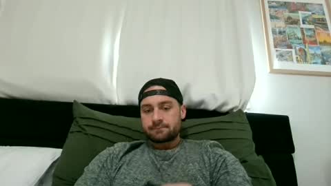 Snapshot of mrthickly818 chatting on February 18, 2026, 4:03 pm mrthickly818 online show from February 18, 2026, 4:03 pm