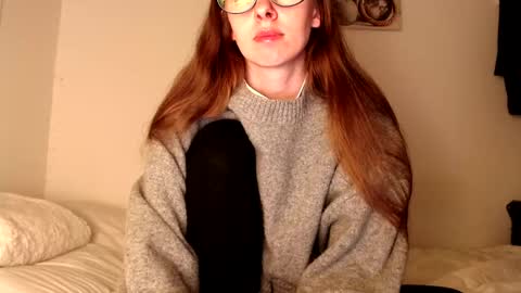 Snapshot of ms__mila chatting on March 18, 2026, 9:51 pm online show from March 18, 2026, 9:51 pm