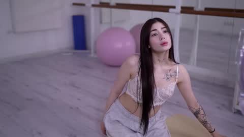 Alice online show from December 5, 2025, 1:42 pm