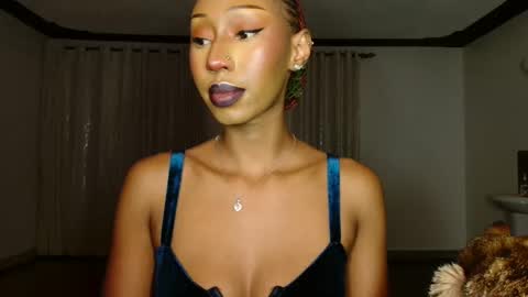 Snapshot of ms_crystal chatting on November 13, 2025, 3:33 pm ms_crystal online show from November 13, 2025, 3:33 pm