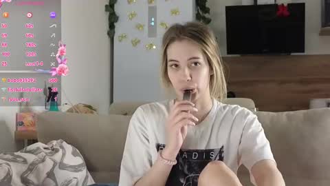 Snapshot of ms_foryou chatting on February 13, 2025, 6:30 am Ms ForYOU online show from February 13, 2025, 6:30 am