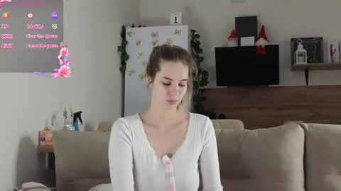 Snapshot of ms_foryou chatting on February 14, 2025, 4:04 am Ms ForYOU online show from February 14, 2025, 4:04 am