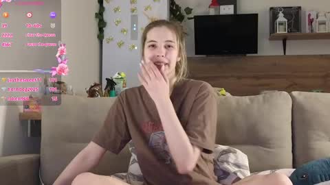 Snapshot of ms_foryou chatting on February 20, 2025, 6:24 pm Ms ForYOU online show from February 20, 2025, 6:24 pm