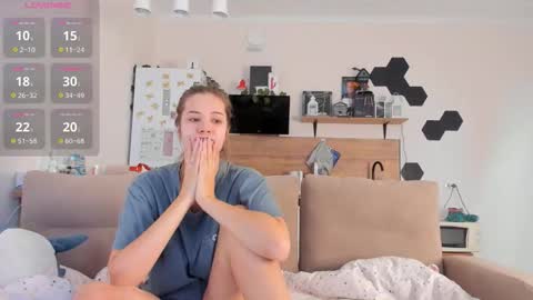 Snapshot of ms_foryou chatting on September 19, 2025, 3:52 am Ms ForYOU online show from September 19, 2025, 3:52 am