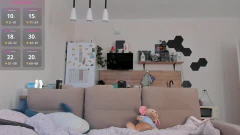 Snapshot of ms_foryou chatting on October 2, 2025, 3:35 am Ms ForYOU online show from October 2, 2025, 3:35 am