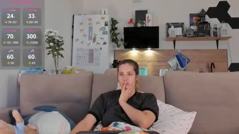 Snapshot of ms_foryou chatting on October 18, 2025, 4:26 am Ms ForYOU online show from October 18, 2025, 4:26 am