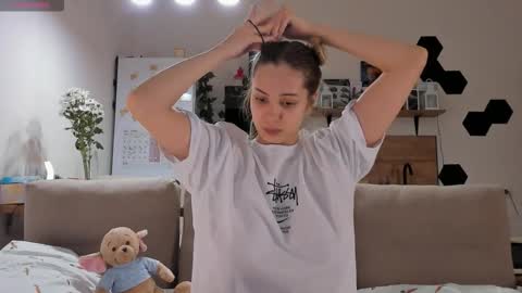 Snapshot of ms_foryou chatting on October 29, 2025, 3:25 pm Ms ForYOU online show from October 29, 2025, 3:25 pm