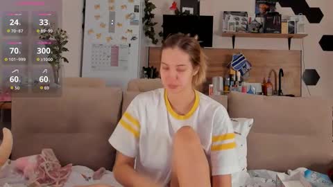 Snapshot of ms_foryou chatting on November 5, 2025, 3:50 am Ms ForYOU online show from November 5, 2025, 3:50 am