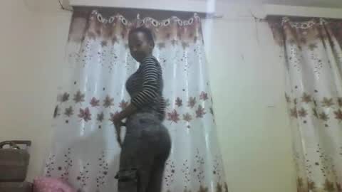 ms_luxe online show from December 16, 2025, 7:19 pm