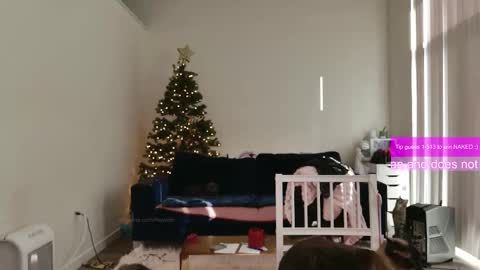 Snapshot of ms_mochii chatting on March 4, 2026, 4:13 pm R o r i SnapChat heyroriv2 wednesday - sunday Noon oclock mountain - 5pm mountain online show from March 4, 2026, 4:13 pm