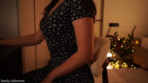 Snapshot of ms_seductive chatting on December 18, 2025, 2:12 pm Your M online show from December 18, 2025, 2:12 pm