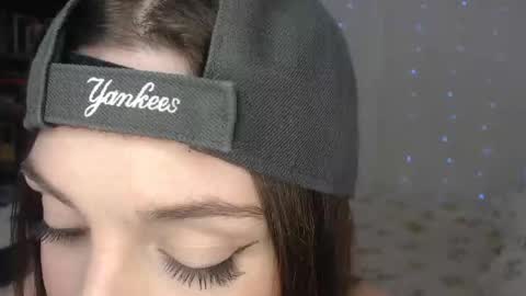 Snapshot of msdeluluxo chatting on September 22, 2025, 10:45 pm Lulu online show from September 22, 2025, 10:45 pm