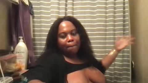 Snapshot of msjonemillion chatting on January 7, 2025, 4:08 am Chocolate Candy Stick online show from January 7, 2025, 4:08 am