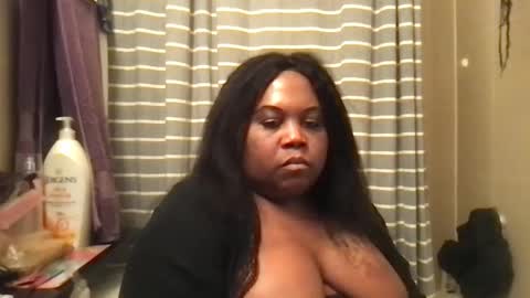 Snapshot of msjonemillion chatting on January 14, 2025, 12:43 am Chocolate Candy Stick online show from January 14, 2025, 12:43 am