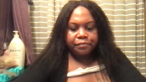 Snapshot of msjonemillion chatting on January 25, 2025, 5:18 am Chocolate Candy Stick online show from January 25, 2025, 5:18 am
