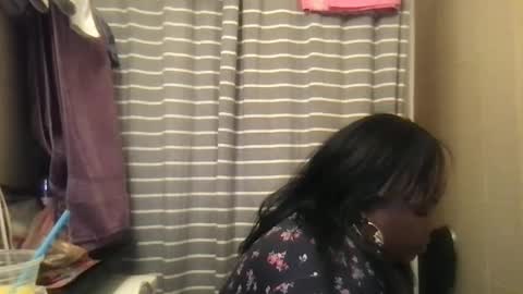 Snapshot of msjonemillion chatting on February 13, 2025, 3:39 am Chocolate Candy Stick online show from February 13, 2025, 3:39 am