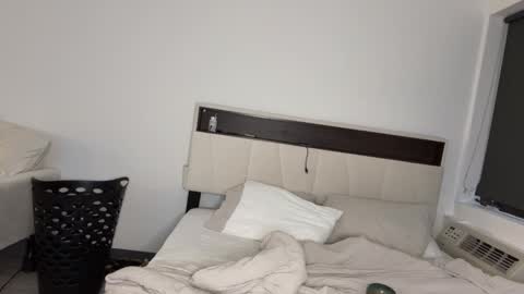 Snapshot of mskitty000 chatting on December 19, 2025, 10:06 pm mskitty000 online show from December 19, 2025, 10:06 pm