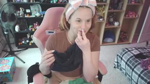 Mallow online show from December 17, 2025, 6:25 pm