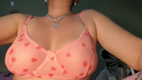 Snapshot of mspurrfectlove chatting on February 4, 2025, 2:28 am MsPurrfectLove online show from February 4, 2025, 2:28 am