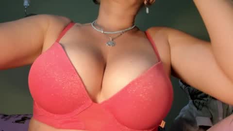 Snapshot of mspurrfectlove chatting on February 6, 2025, 1:38 am MsPurrfectLove online show from February 6, 2025, 1:38 am