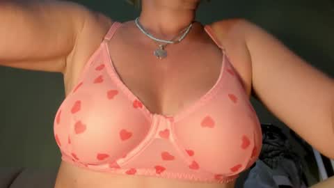 Snapshot of mspurrfectlove chatting on March 6, 2025, 1:48 am MsPurrfectLove online show from March 6, 2025, 1:48 am