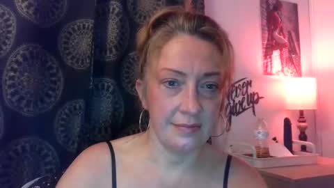 Snapshot of mswhitney618 chatting on September 12, 2025, 8:47 am mswhitney618 online show from September 12, 2025, 8:47 am