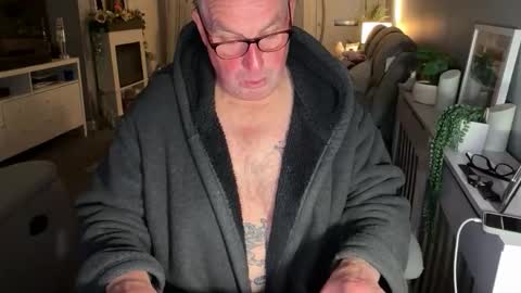 mtb1697 online show from March 31, 2026, 10:54 pm