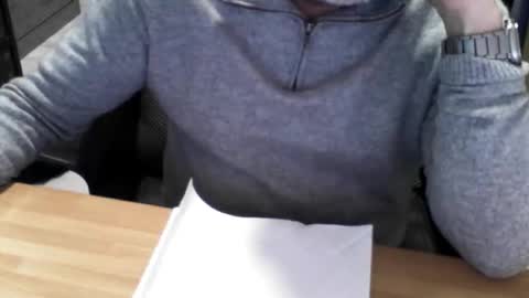 Snapshot of mtwpaul chatting on January 19, 2026, 4:33 pm mtwpaul online show from January 19, 2026, 4:33 pm