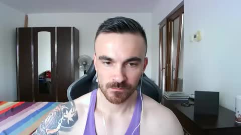 Snapshot of mu5clemania chatting on October 16, 2025, 10:27 am Victor online show from October 16, 2025, 10:27 am