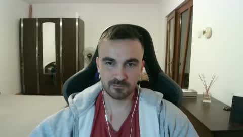 Victor online show from March 15, 2026, 7:20 pm