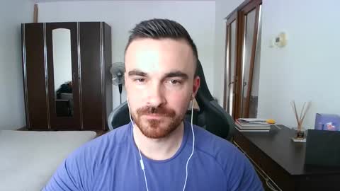 Snapshot of mu5clemania chatting on May 10, 2026, 12:54 pm Victor online show from May 10, 2026, 12:54 pm