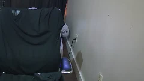 Muffdiver online show from December 31, 2024, 9:39 pm