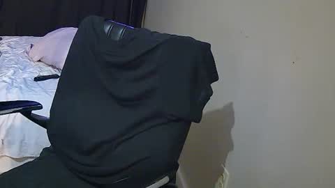 Muffdiver online show from January 8, 2025, 7:03 am