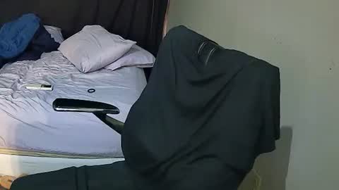 Muffdiver online show from February 24, 2025, 11:43 am