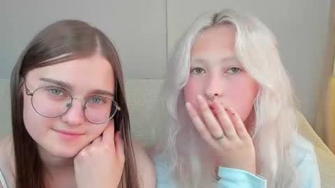 Mia online show from July 30, 2026, 12:04 pm