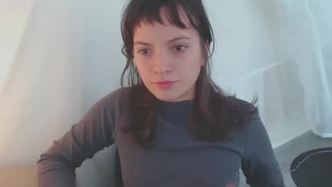 Snapshot of munchi_ chatting on November 18, 2025, 3:49 pm online show from November 18, 2025, 3:49 pm