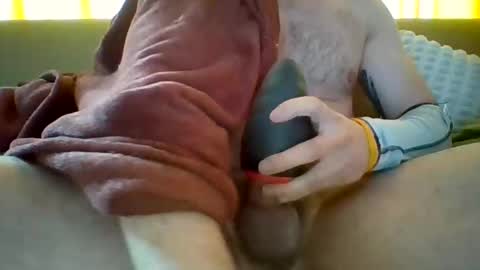 mundanephotos online show from December 20, 2025, 9:05 am