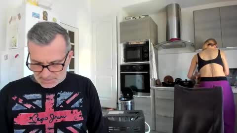 Snapshot of munishpunish chatting on February 17, 2026, 9:06 am LOVELY JULIA Peter DAY online show from February 17, 2026, 9:06 am